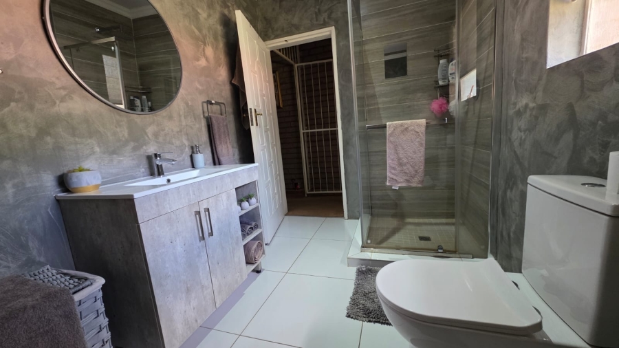 3 Bedroom Property for Sale in Wilkoppies North West